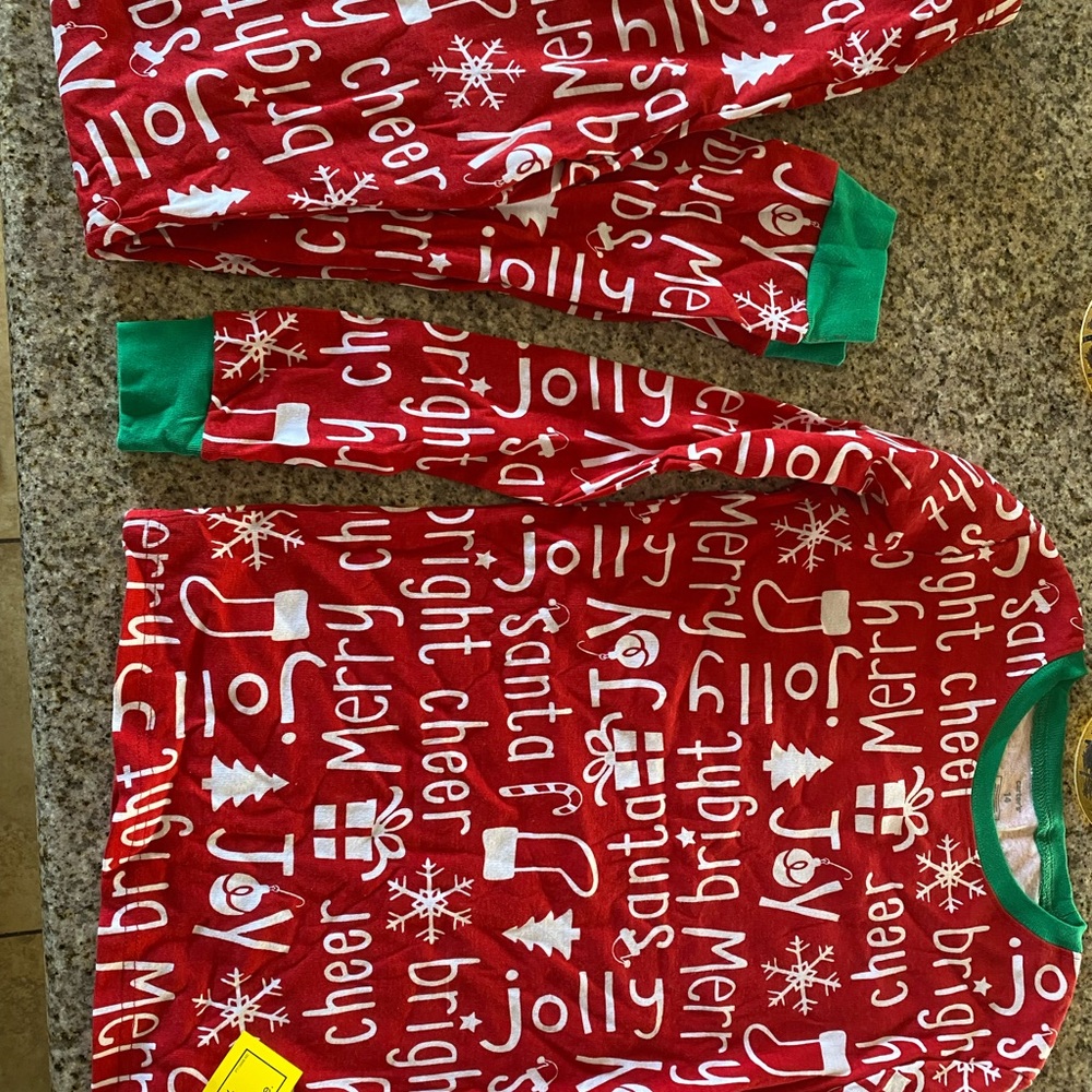 SOLD- Carter’s 2 piece Christmas pajamas - Picture 2 of 6